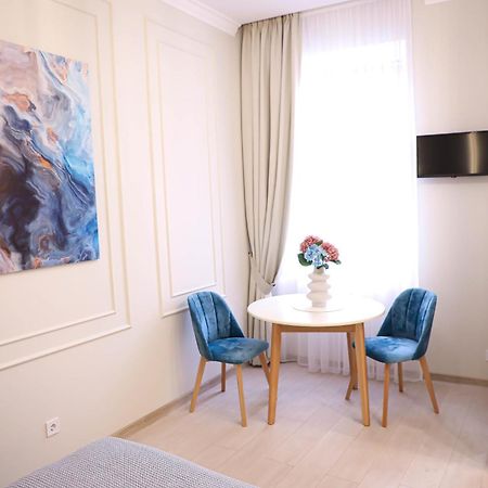 Modern Apartment, 3Mins To Opera Lvov Exteriér fotografie